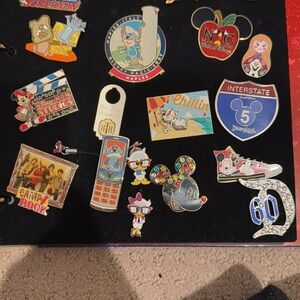 Disney Pin Trading Set